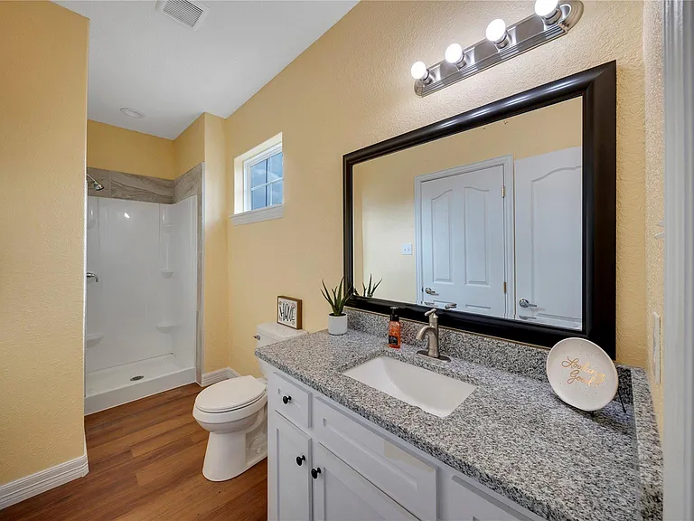 8214 Peekskill Ln — Photo 15