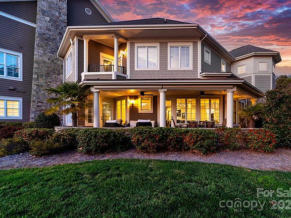 3rd image of 101 N Cove Key Ln