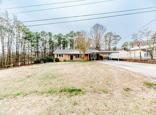 2104 Live Oak Dr, Sanford, NC 27330