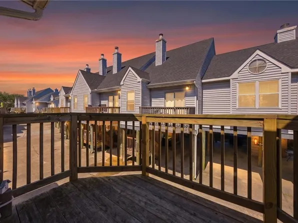 863 Little Bay Ave APT 2, Norfolk, VA 23503
