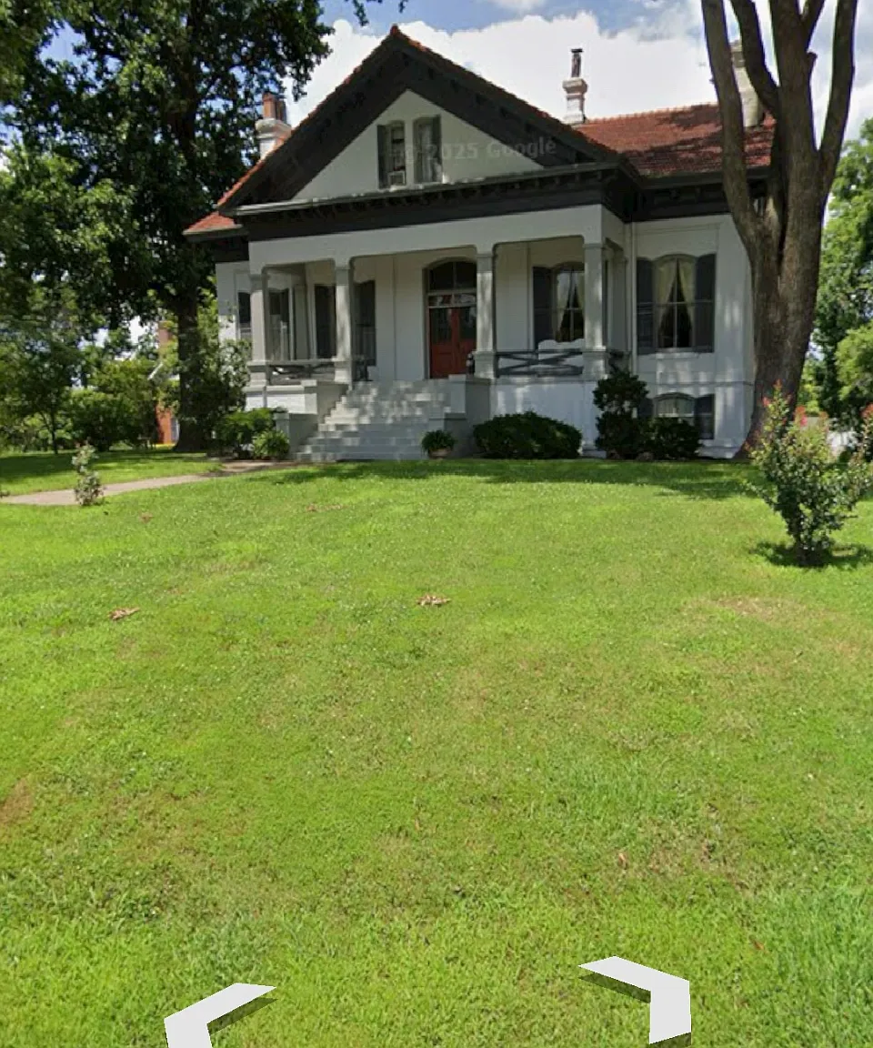 5 bed, 5096 sqft, $2,000 — Photo 2
