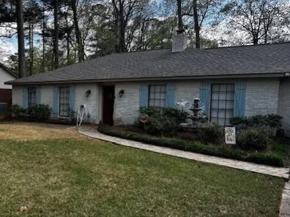315 Swallow Dr, Brandon, MS 39047