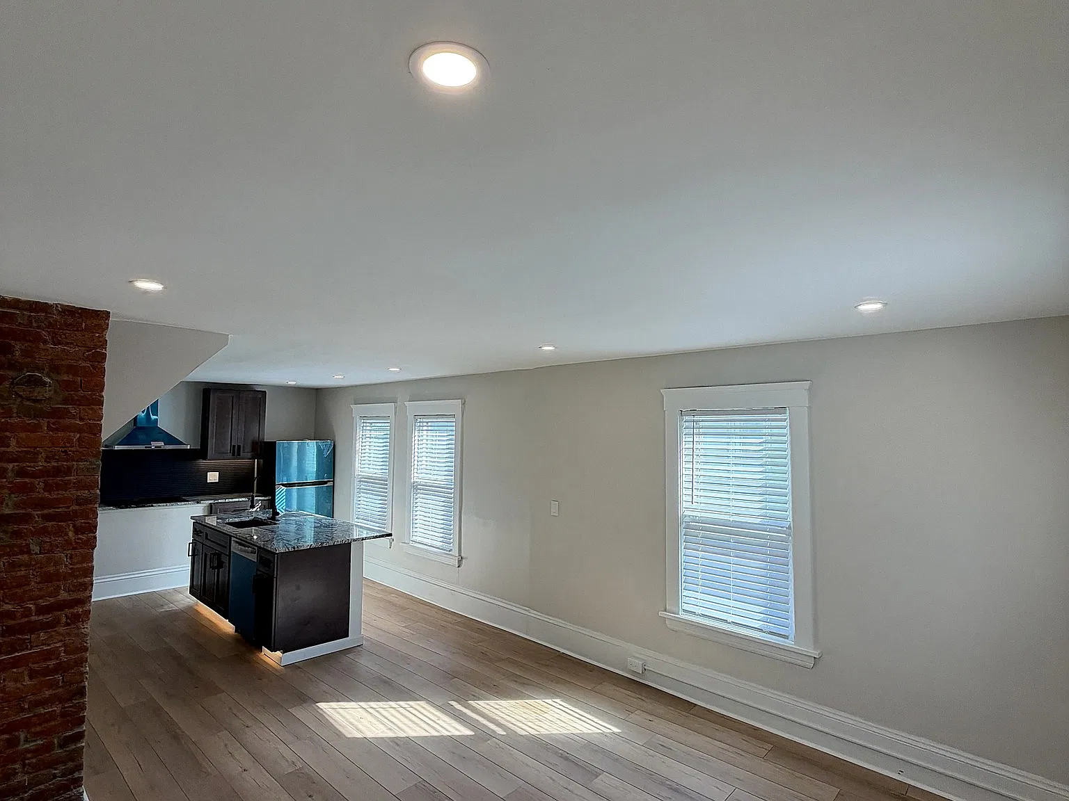 2 bed, 1350 sqft, $1,985 — Photo 3