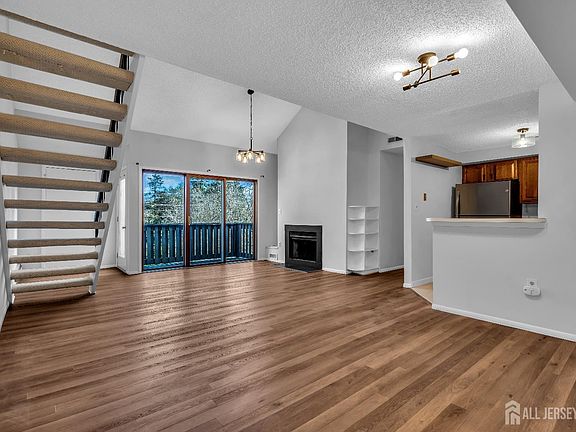 5th image of 2016 Aspen Dr