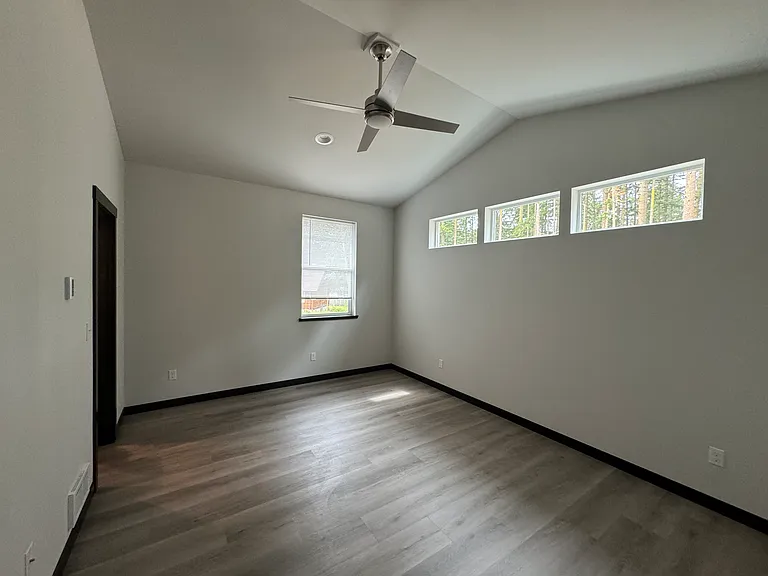 Ocean View Dr — Photo 4