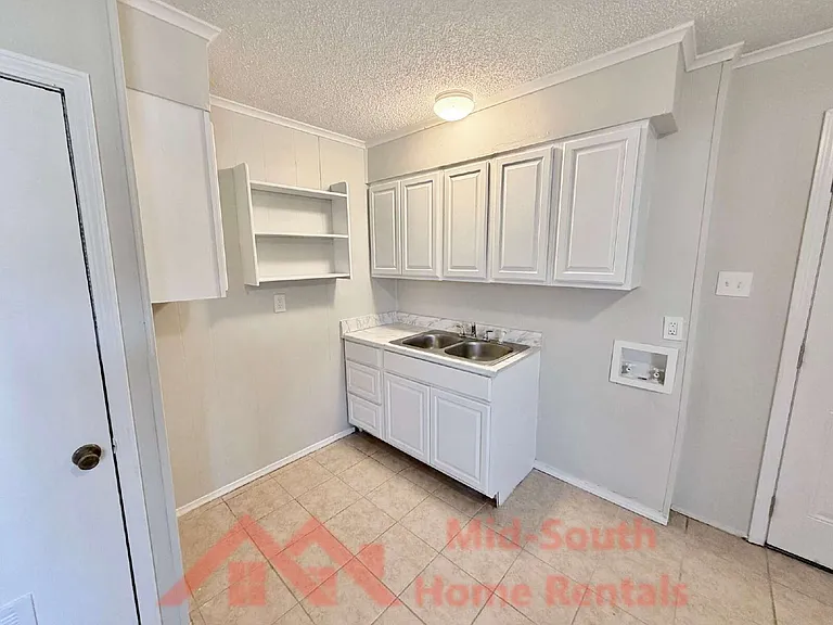 3205 Madewell Dr — Photo 4