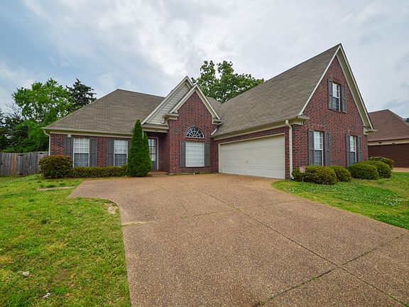2nd image of 1629 Lawson Dr