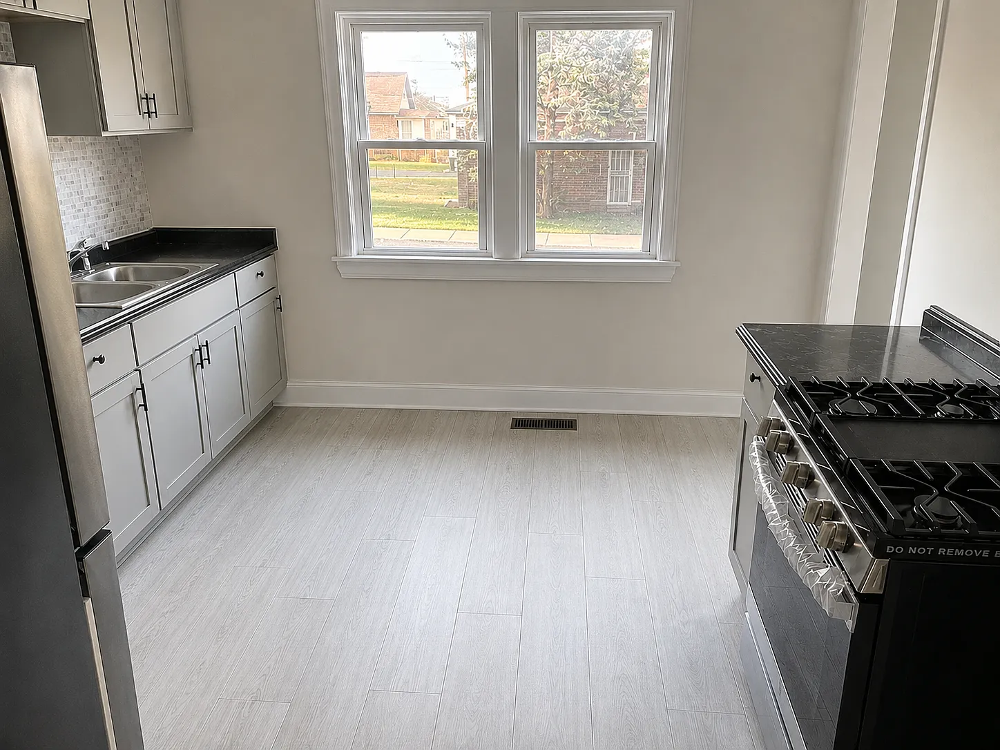 2 bed, 1250 sqft, $1,000 — Photo 4