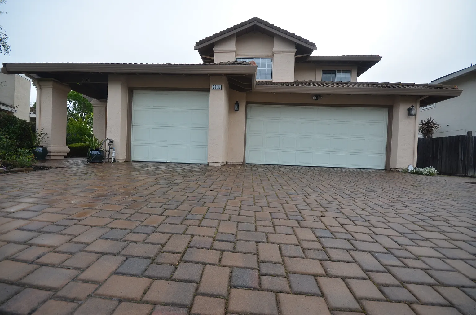 2130 Canyon Crest Ave photo 1