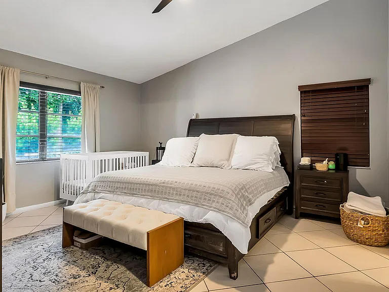 4335 Palm Forest Dr N — Photo 16