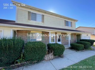 586 Austin Dr, Barberton, OH 44203