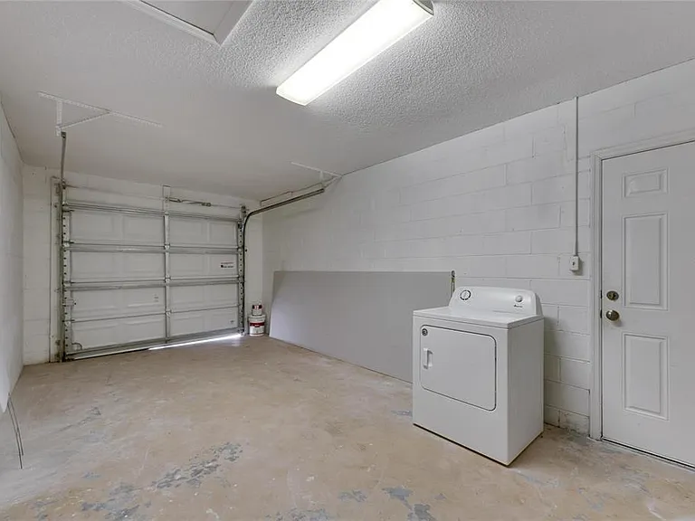 527 Fox Run Trl — Photo 41