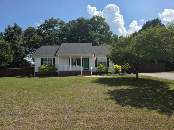100 Parrish Farm Ln, Benson, NC 27504