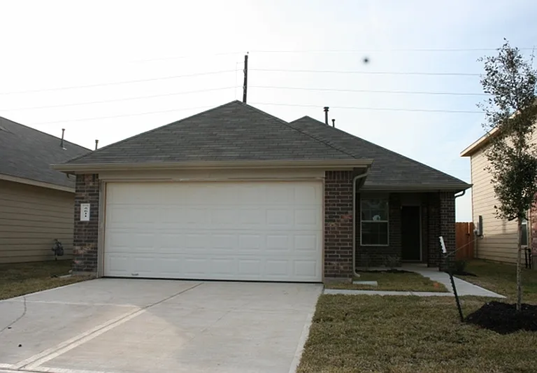 5611 Long Arbor Ln — Photo 1