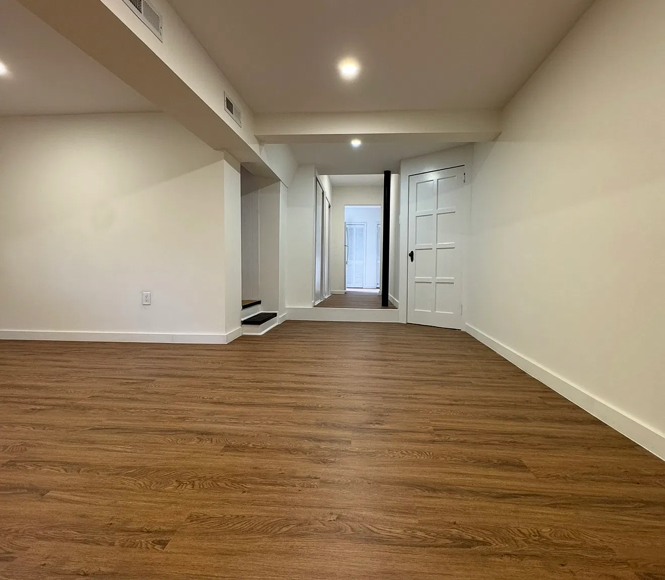1 bed, 700 sqft, $2,200 — Photo 3