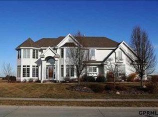 20009 Elkhorn Ridge Dr, Elkhorn, NE 68022