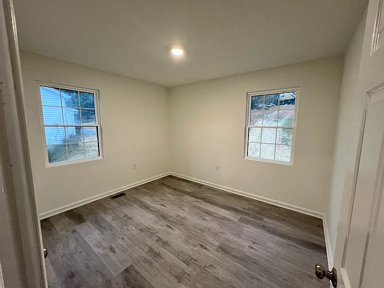 216 Craig Ave — Photo 18