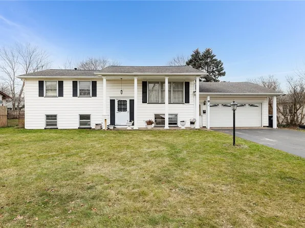 69 Fern Castle Dr, Rochester, NY 14622