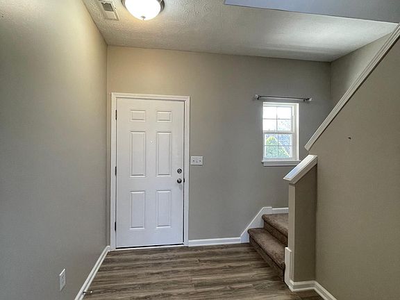 2nd image of 10464 Platinum Dr