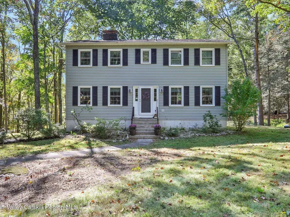 1033 Old Post Road, New Paltz, NY 12561