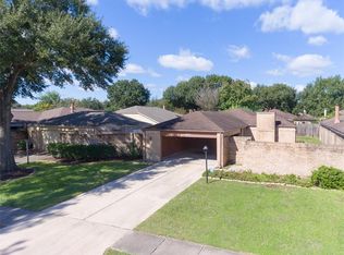 2446 Blackridge Rd, Houston, TX 77067