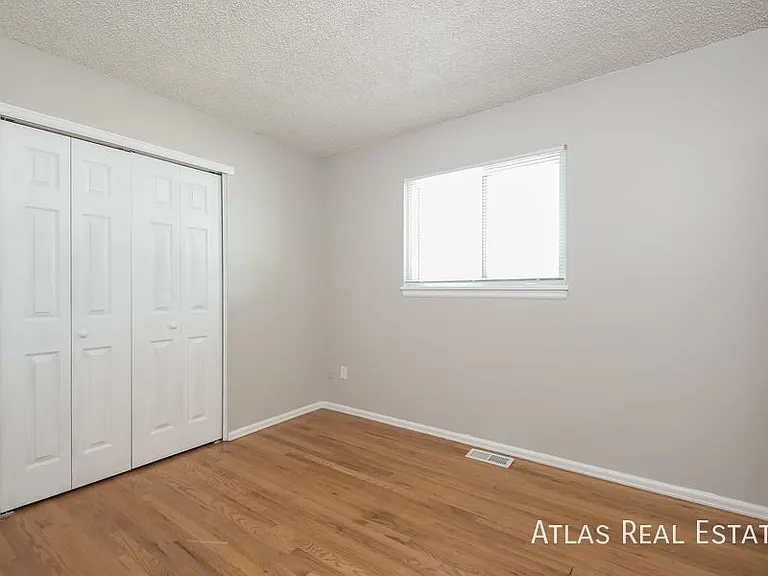 730 S Oakland St — Photo 29