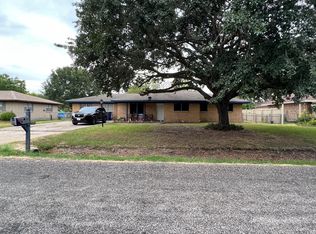 210 E Austin Ave, Palacios, TX 77465