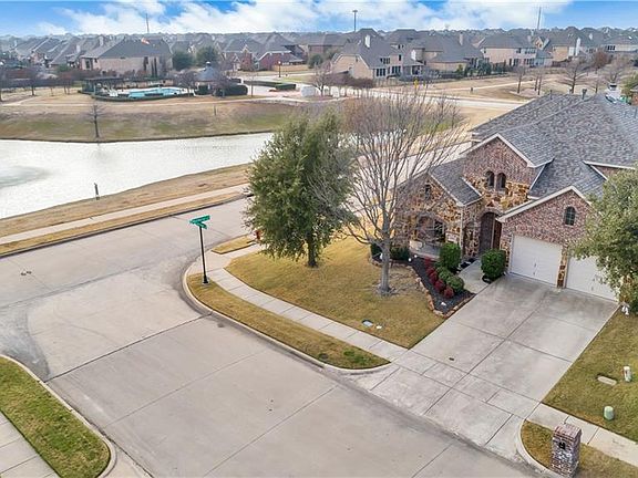 3rd image of 2688 Coral Cove Dr