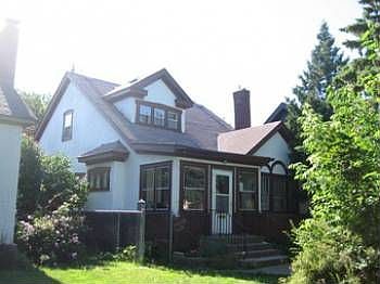 1st image of 1422 Queen Ave N