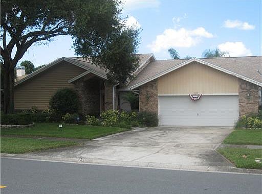 1st image of 2912 Country Woods Ln