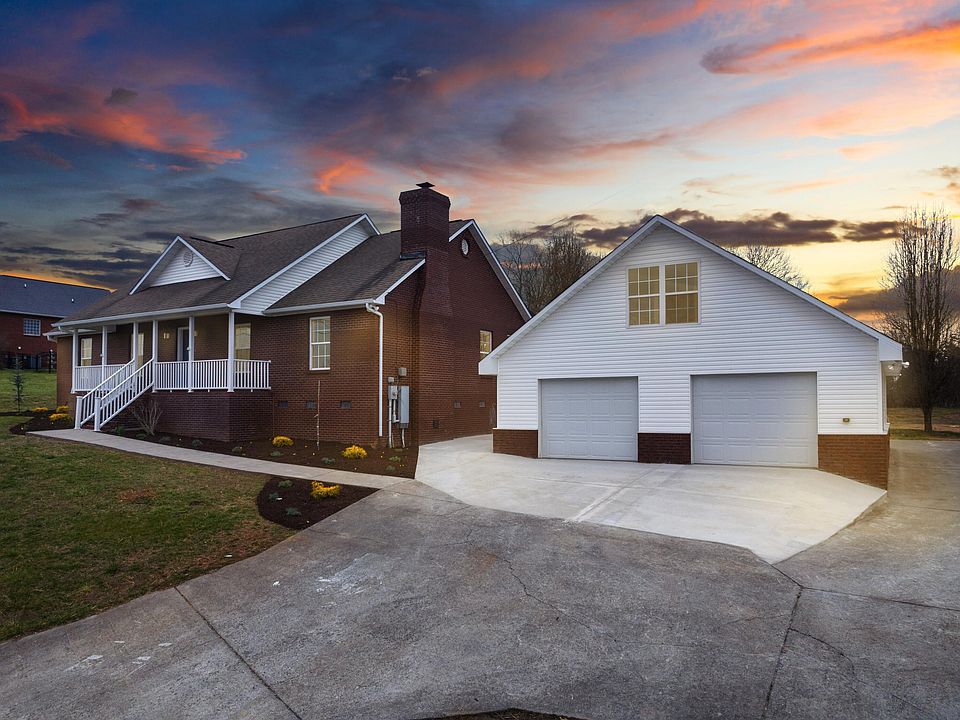 1st image of 687 Privet Dr