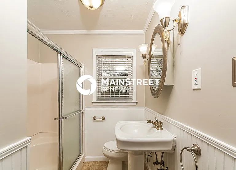 212 Meadowview Dr — Photo 8