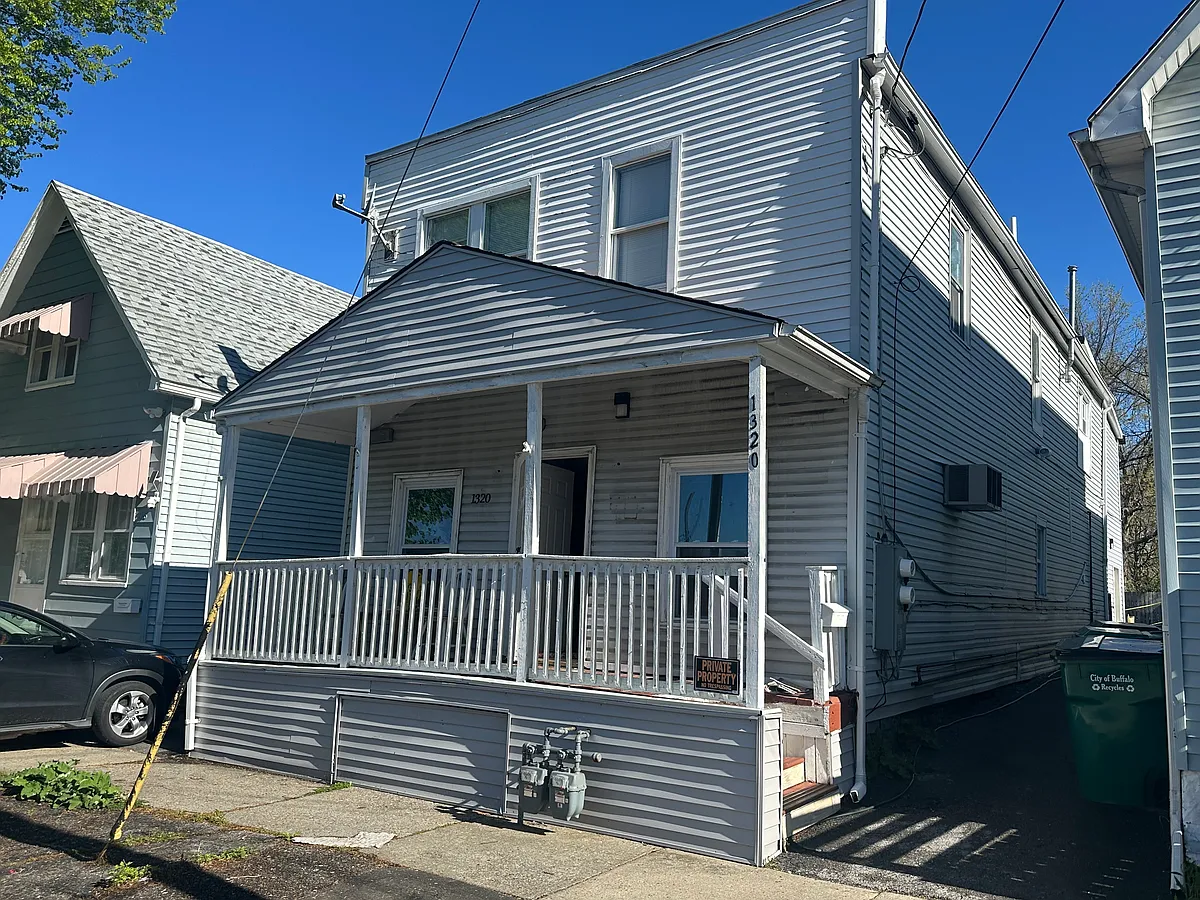 Building Photo - 1320 E Lovejoy St