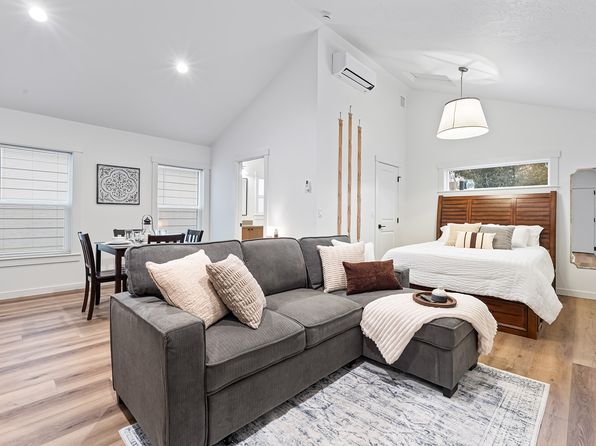 3550 W Anderson St #3550