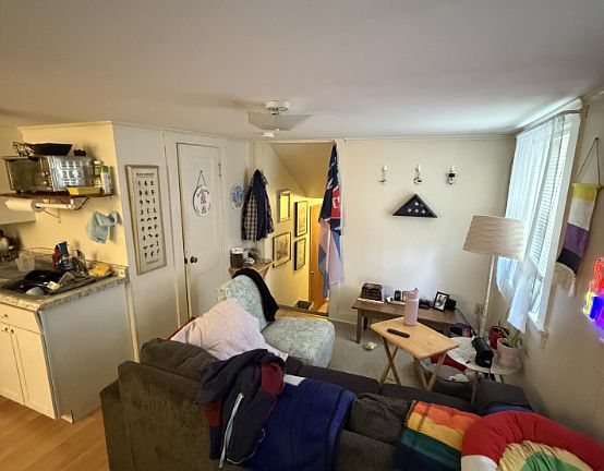 3rd image of 410 Old Montague Rd APT 4