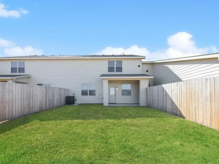 2804 Redhead Pl — Photo 3