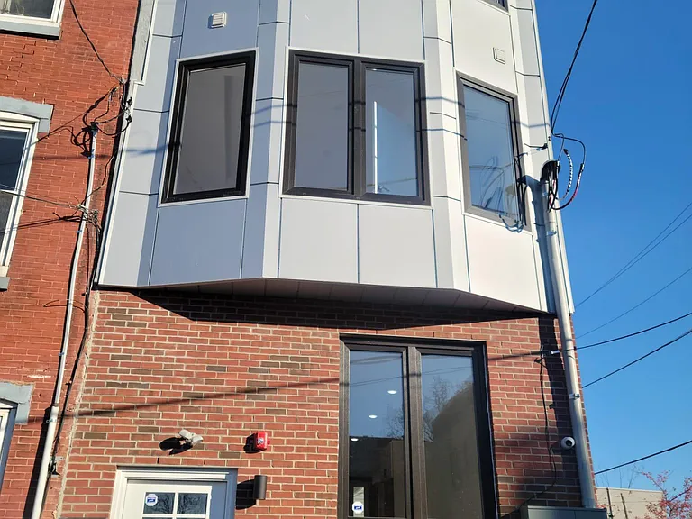 2203 W Thompson St #A — Photo 2