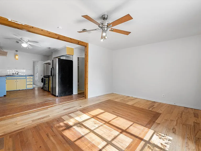 1409 Clifford Ave — Photo 12