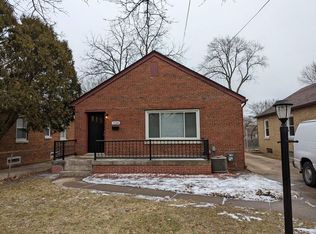 7106 N 42nd St, Milwaukee, WI 53209