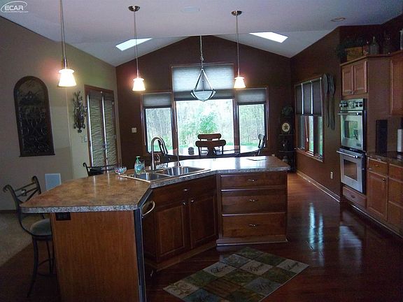 2nd image of 125 Lake Pines Dr