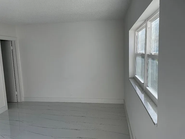 7600 NW 4th Pl #207 — Photo 10