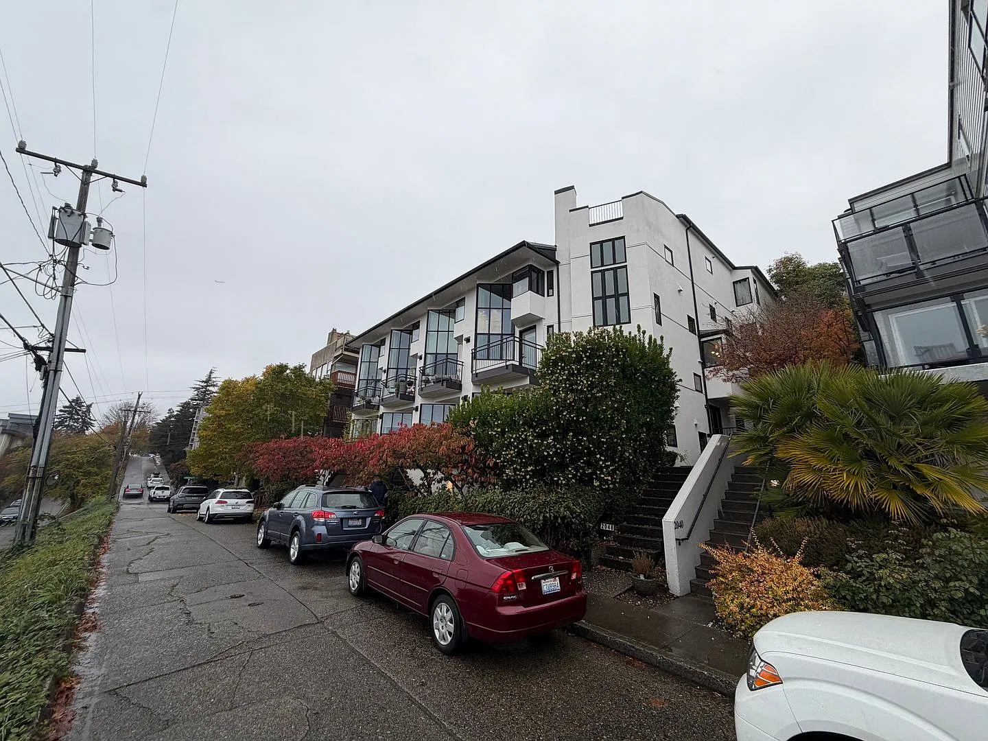 Beautiful Queen Anne Condo with Puget Sound Views! — Photo 1