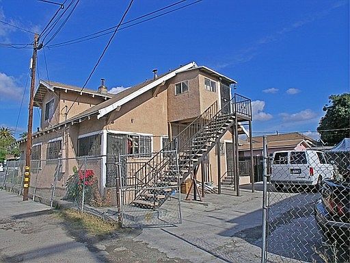 2nd image of 632 E 42nd St