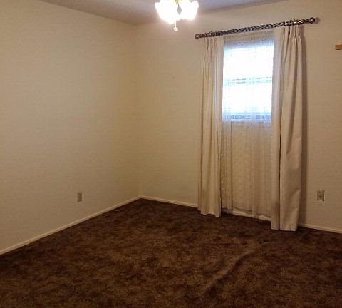 4th image of 2400 Conover Ave