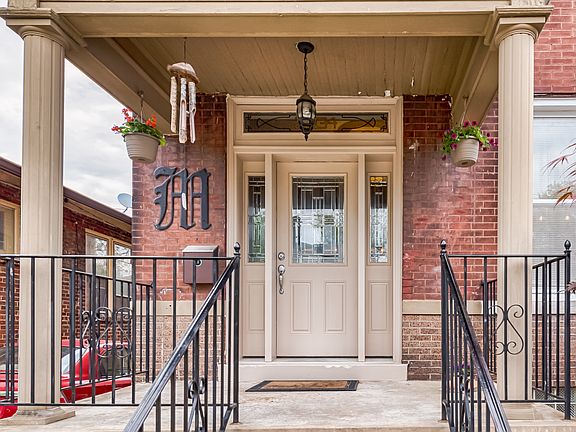4th image of 2034 Bellevue Ave