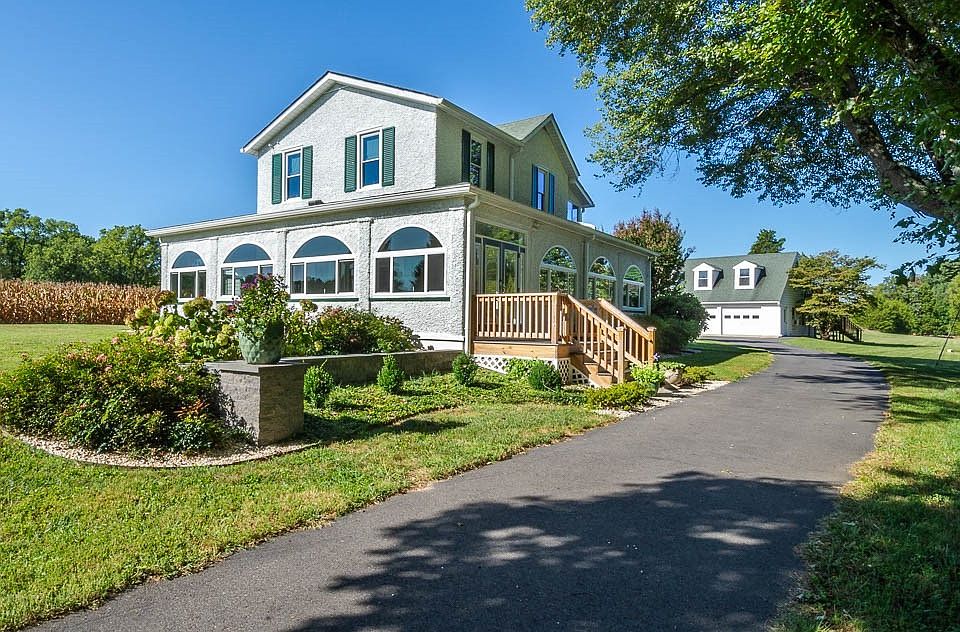 1st image of 1400 Lily Valley Farm Ln