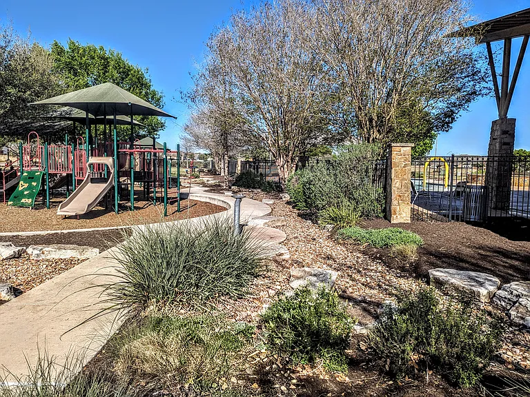 Fort Griffin Dr — Photo 42