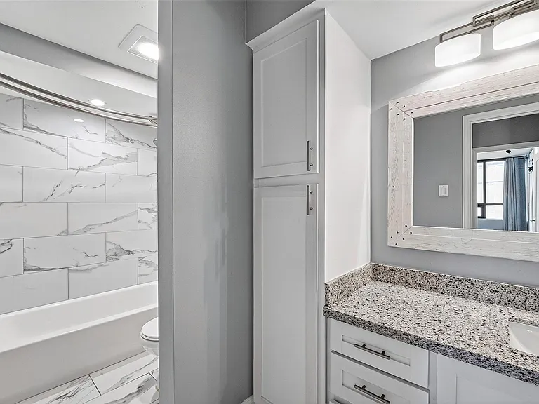 5150 Hidalgo St #402 — Photo 39