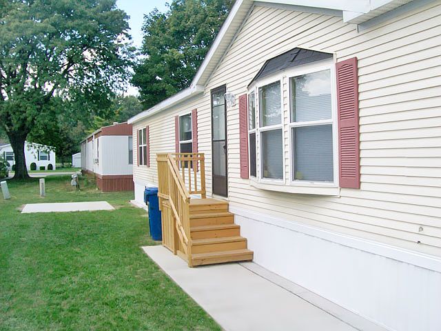 1st image of 161 Belle Villa Blvd