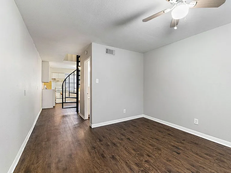 2729 Main St — Photo 28